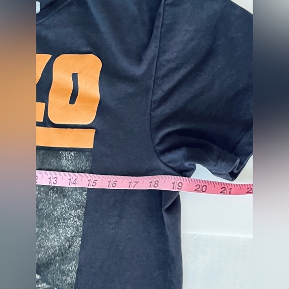 LIZZO TEE SIZE MEDIUM Black T-Shirt with Lizzo Graphic - Picture 5 of 8